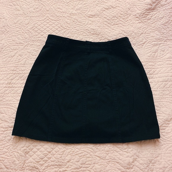 SOLD - F21 Black Button-Front Skirt - Picture 4 of 4